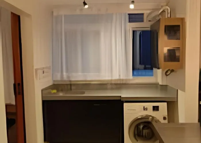Apartamento Superprático-amplo Apê Com Garagem Em Bairro Nobre Porto Alegre