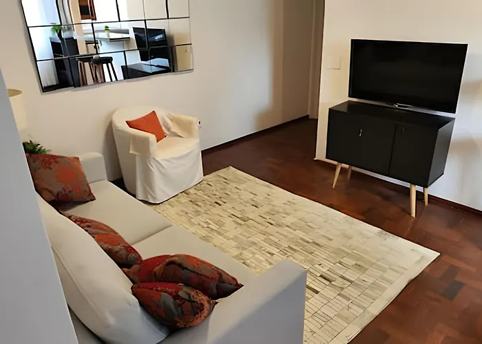 Apartamento Superprático-amplo Apê Com Garagem Em Bairro Nobre *