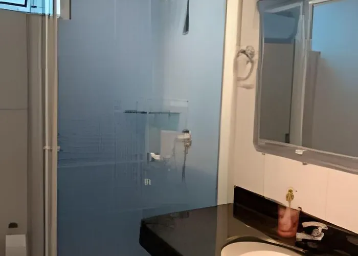 Superprático-amplo Apê Com Garagem Em Bairro Nobre Apartamento Porto Alegre