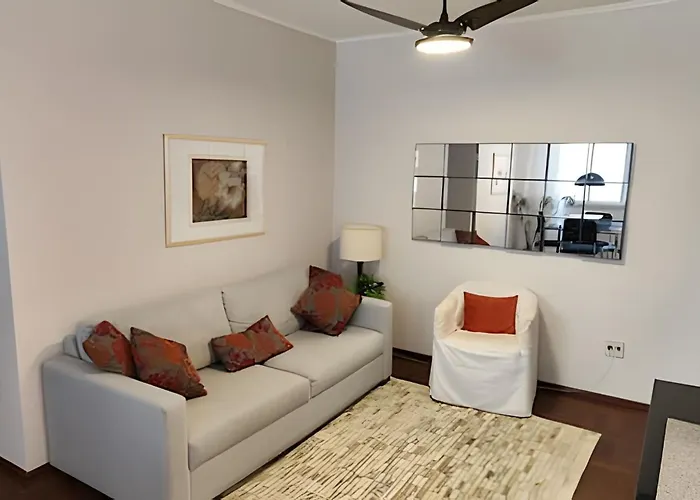 Superprático-amplo Apê Com Garagem Em Bairro Nobre Apartamento
